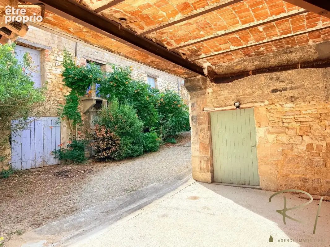 Ensemble immobilier au coeur du village de Barjac - photo 18