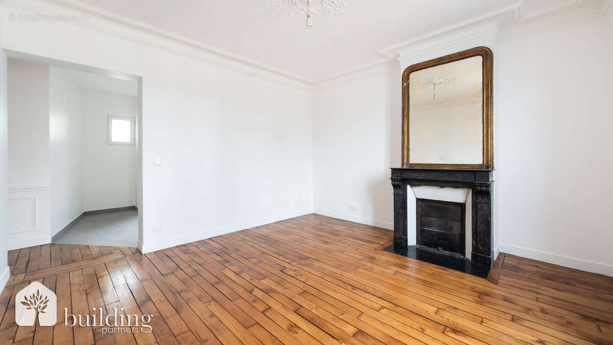 Levallois-Perret Mairie - Appartement 2 pièces rénové avec charme de l'ancien de 52.01m² - photo 2
