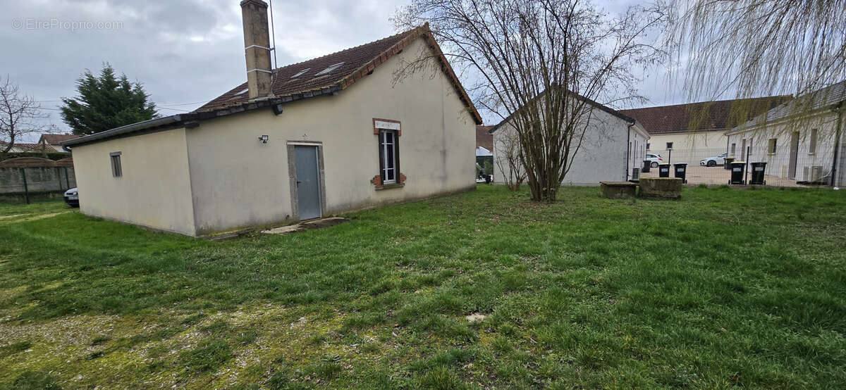 Maison à SAINT-MARCEL