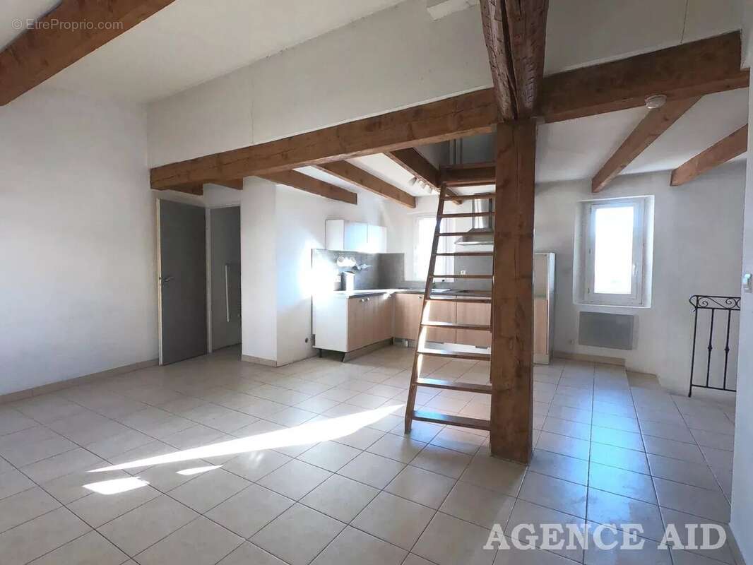Appartement à CUGES-LES-PINS