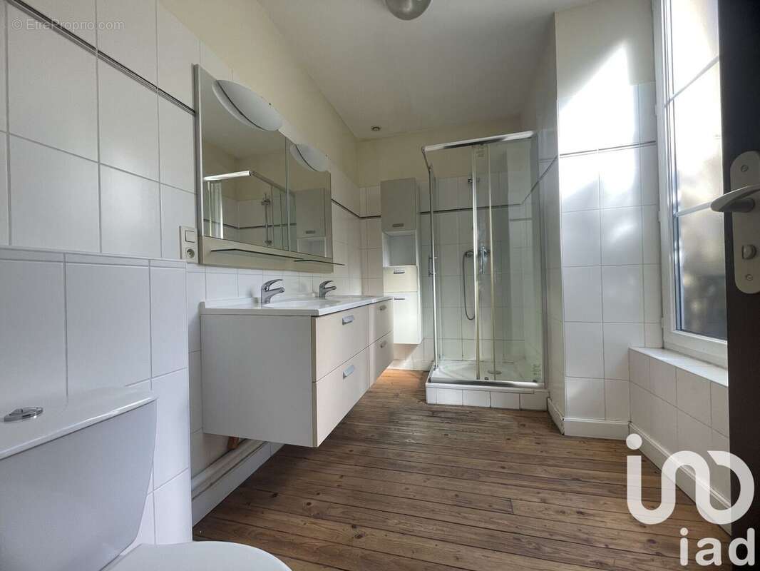 Appartement 92 m² à Vals-Les-Bains  - photo 5