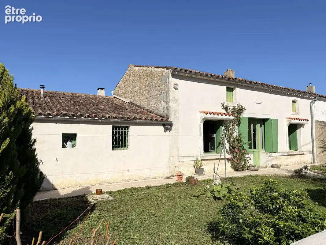 Maison 2 pièces 63 m² à vendre à Gemozac (17260) - photo 1