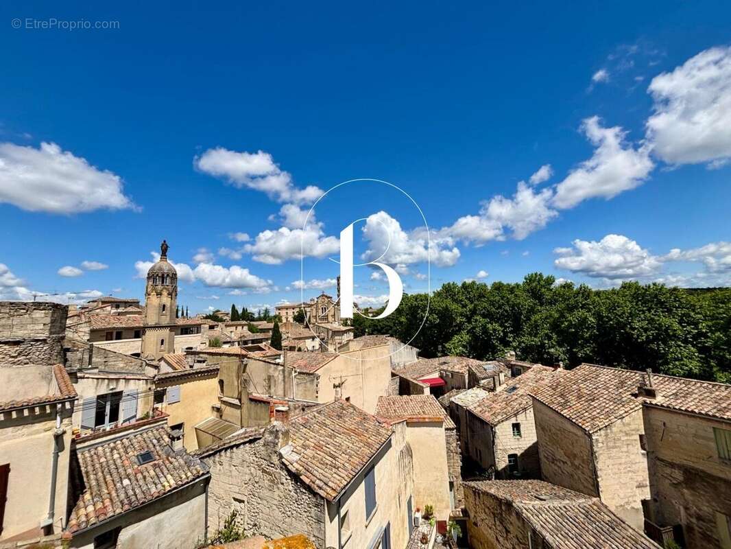 Appartement à UZES