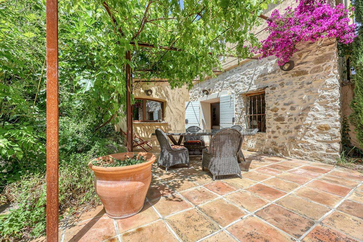 Maison Le Castellet 7 pièce(s) 130 m2 - photo 7