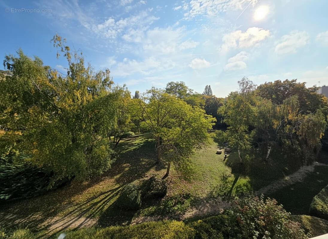 Appartement à VERRIERES-LE-BUISSON