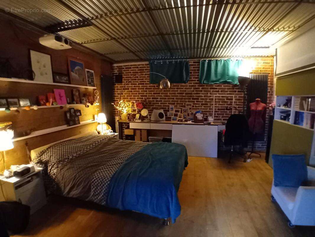 LOFT (130m²) avec dépendances (250m²) - photo 2