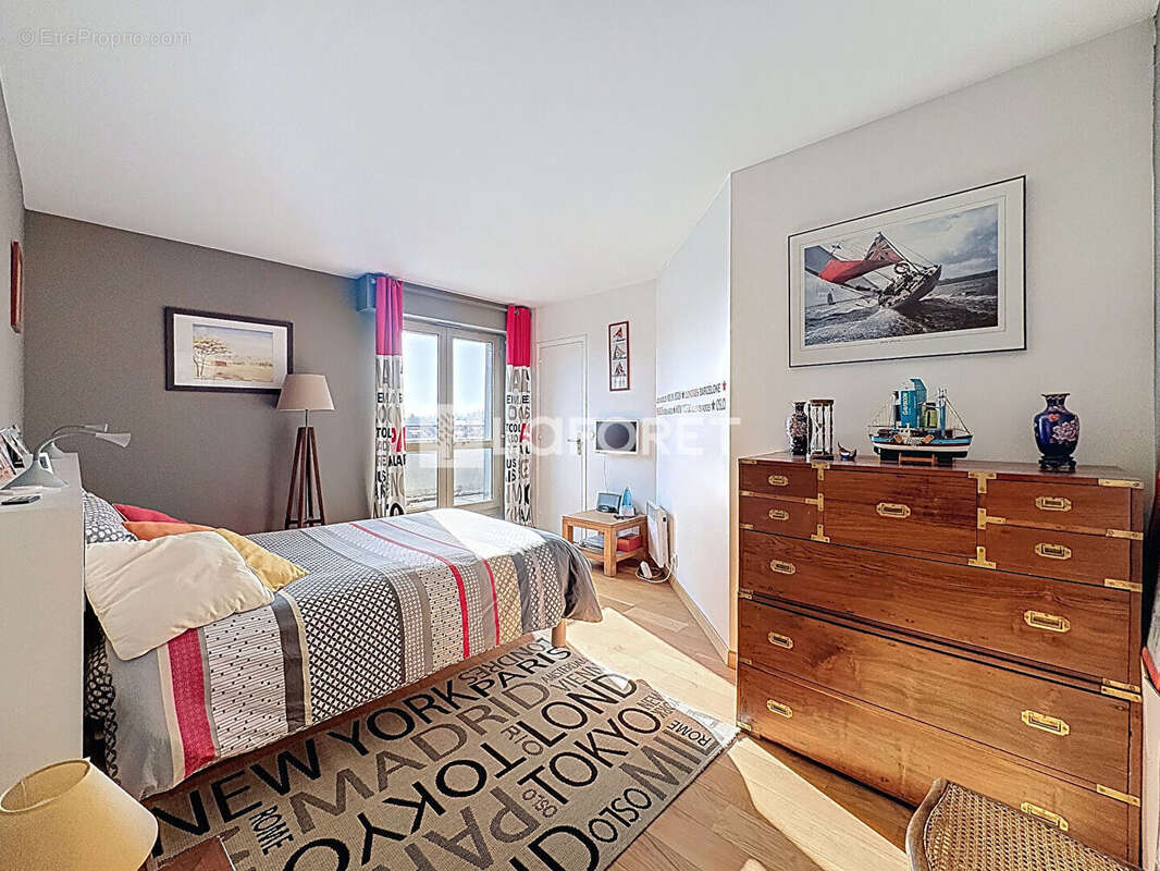 Appartement à SURESNES