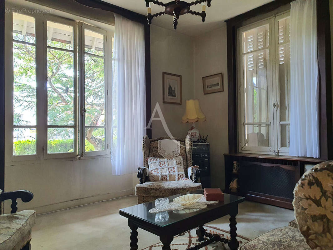 Maison à NOYERS-SUR-CHER