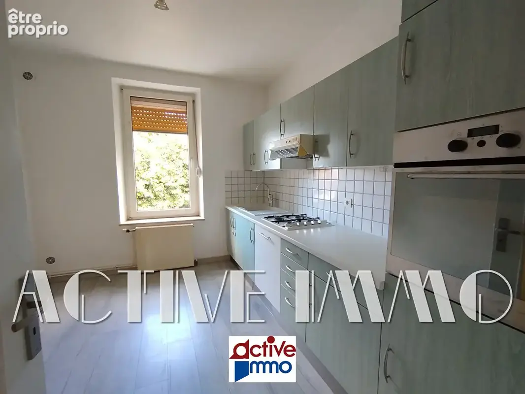 Immeuble de rapport - 3 appartements + garage + jardin - photo 4