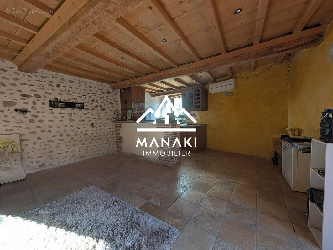 Pièce de vie R+1 - Maison à MILLAS