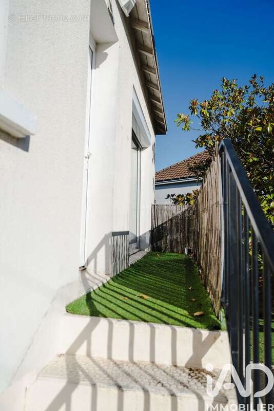 Photo 2 - Maison à TOURS