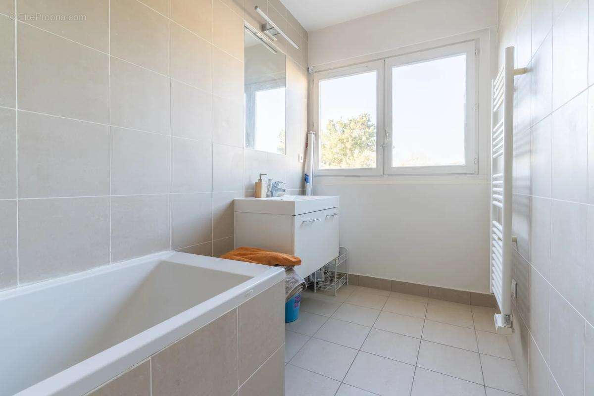 Appartement à BOIS-D'ARCY