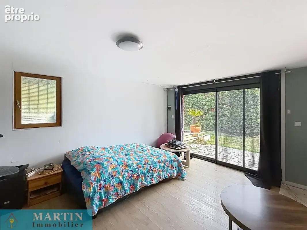 Villa de plain-pied avec piscine et 1,5 hectares de terrain plat et clôturé - photo 24