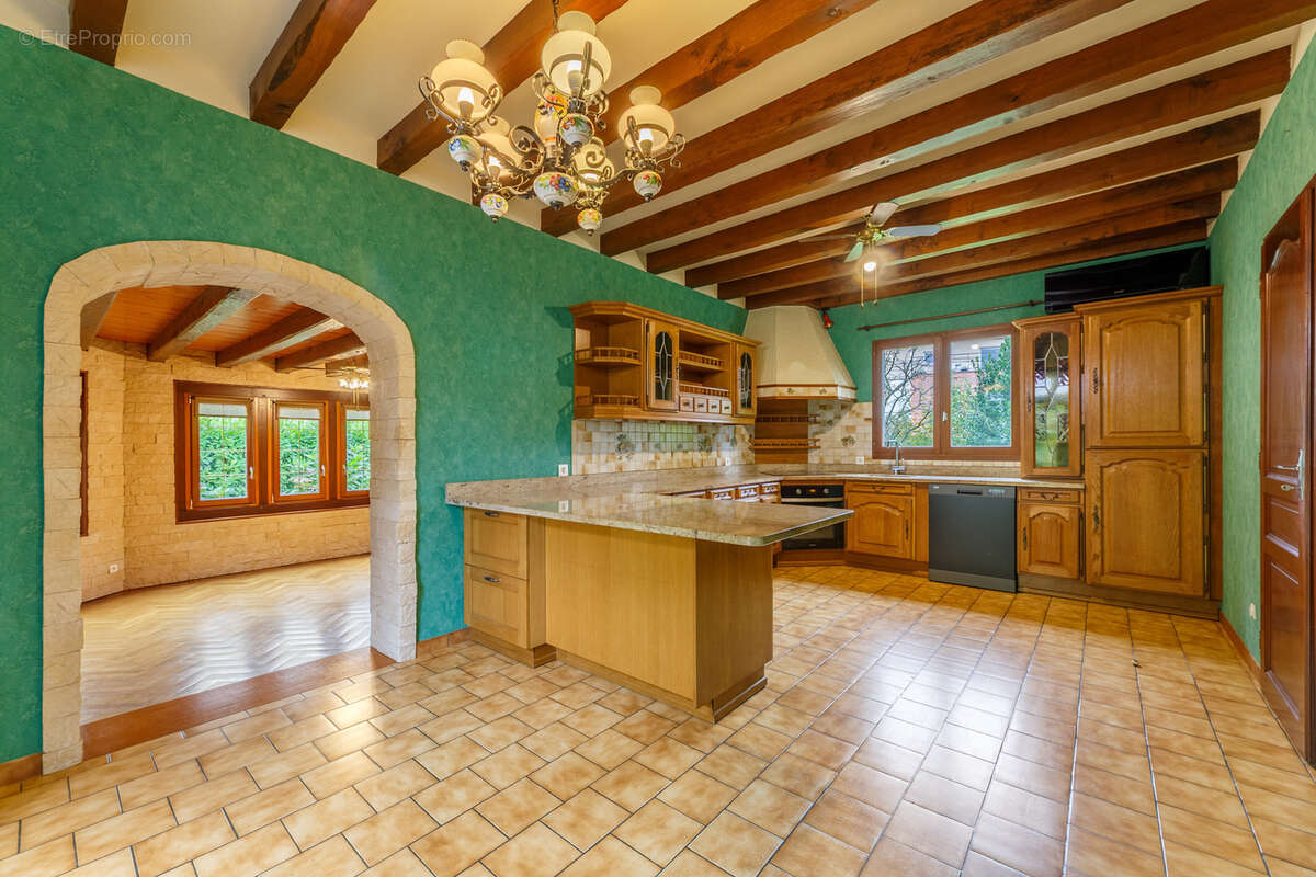 Maison à LE MESNIL-ESNARD