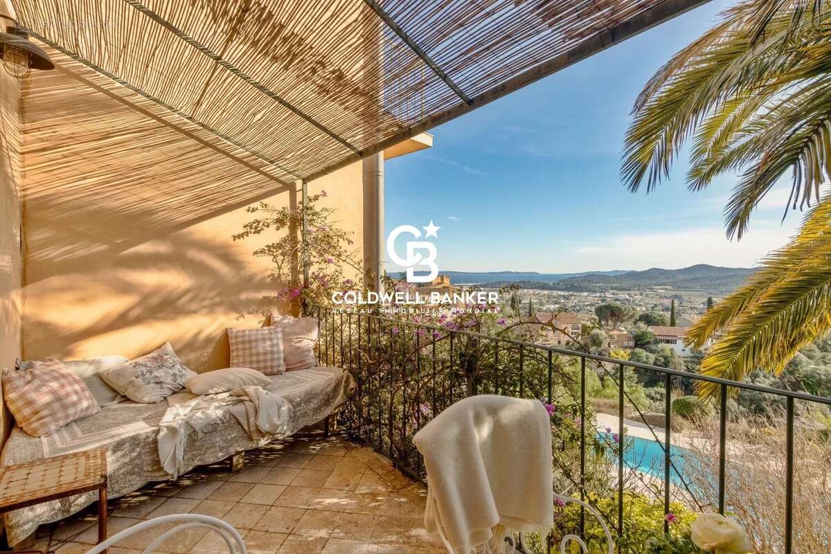 Maison à BORMES-LES-MIMOSAS