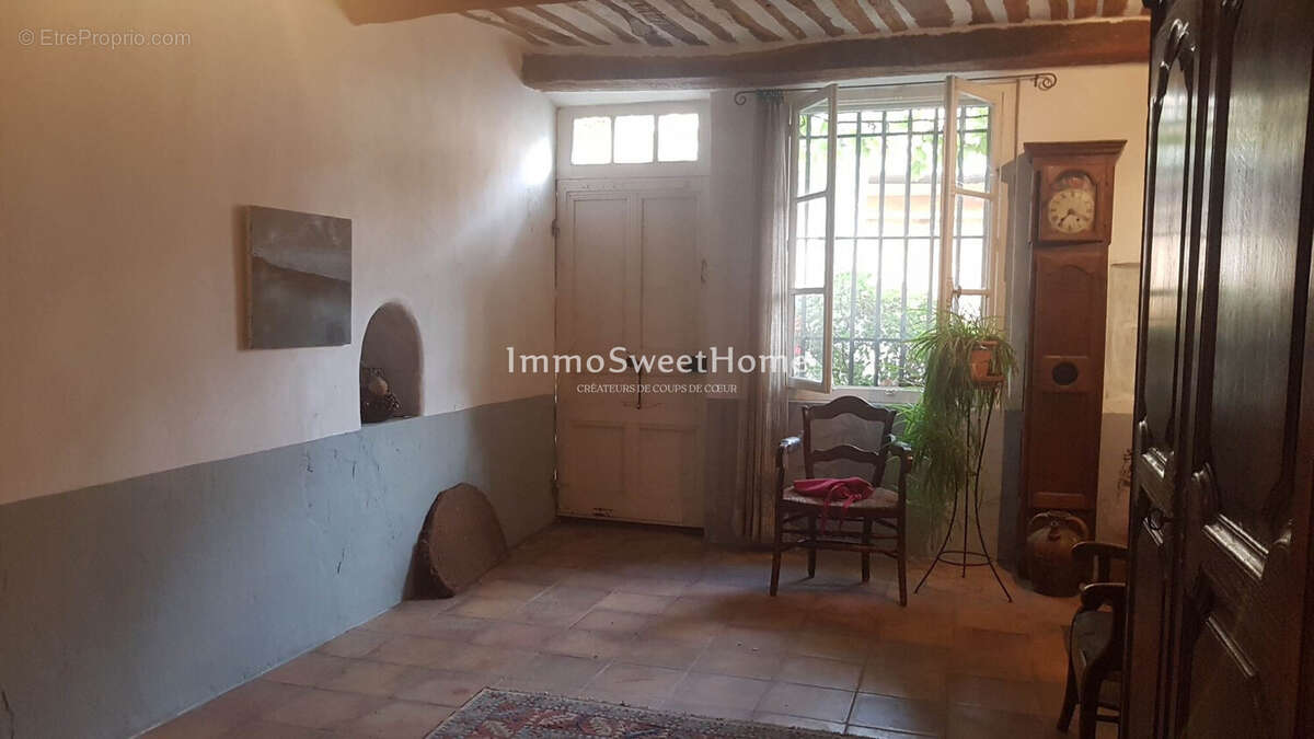 Maison à MIRABEL-AUX-BARONNIES