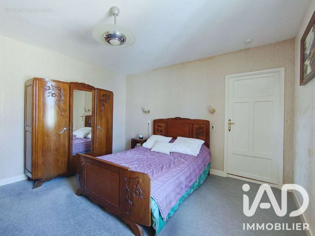 Maison 75 m² à Youx  - photo 6