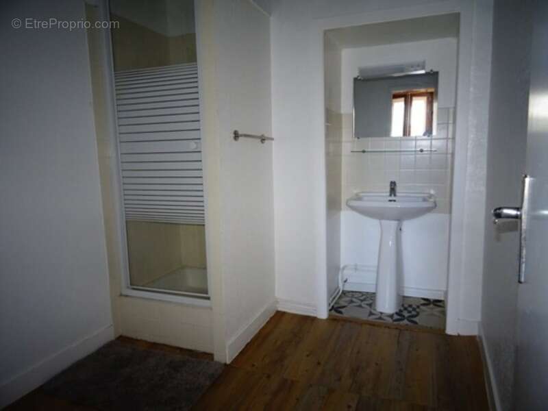 Appartement à RUELLE-SUR-TOUVRE