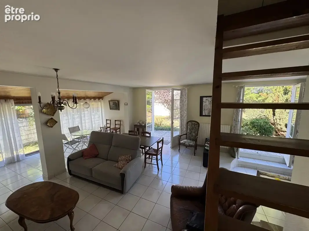 VERTOU Belle situation et très beau jardin de 970 m2 - photo 6
