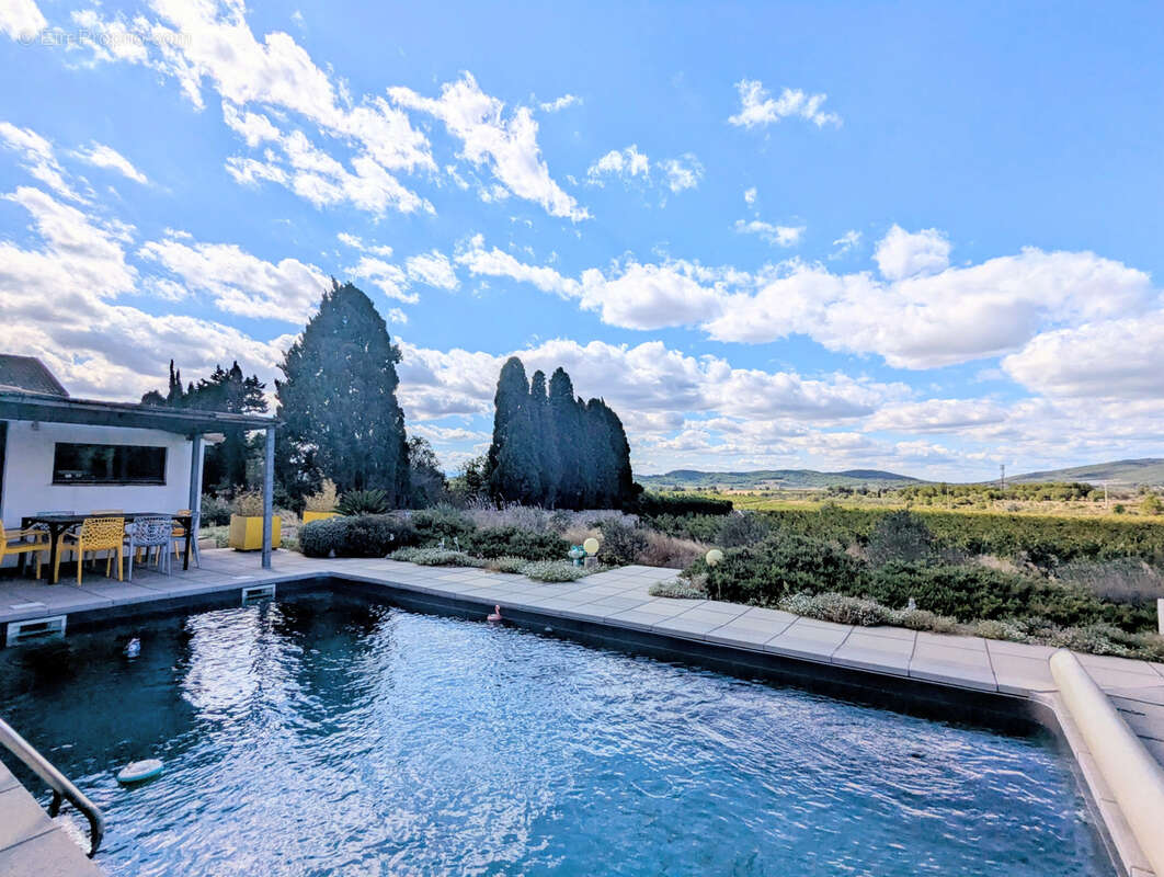 Maison à SAINTE-VALIERE