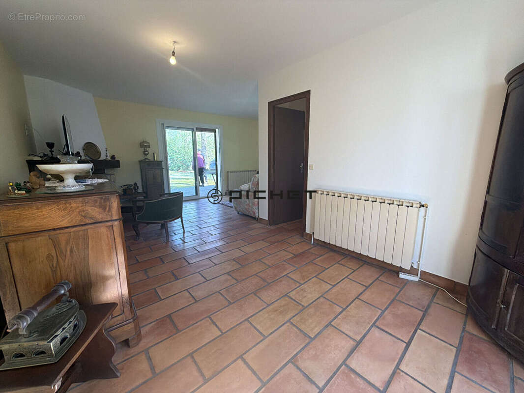 Maison à LE PIAN-MEDOC