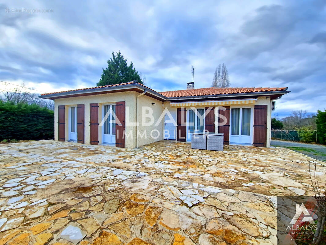 Maison à BONZAC