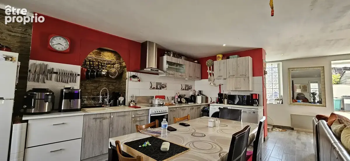 Maison - 3 chambres - Cour, jardin et garage - photo 2