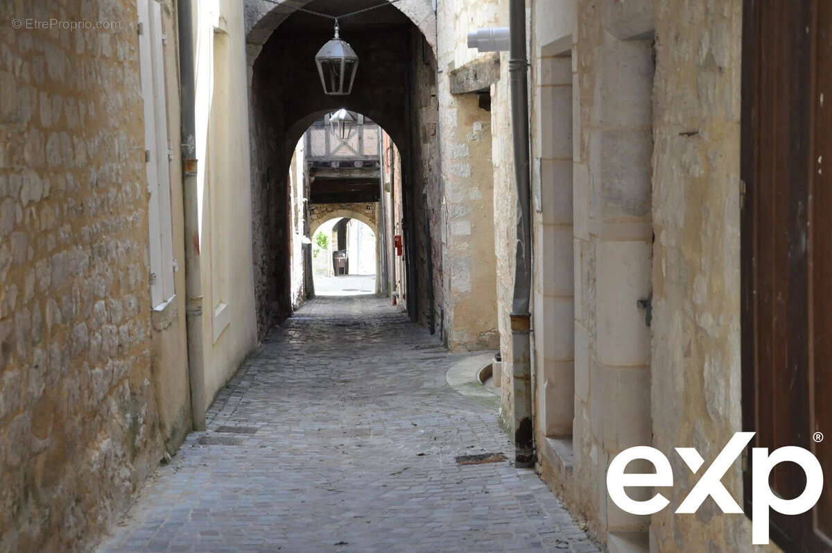 Autre à MONFLANQUIN