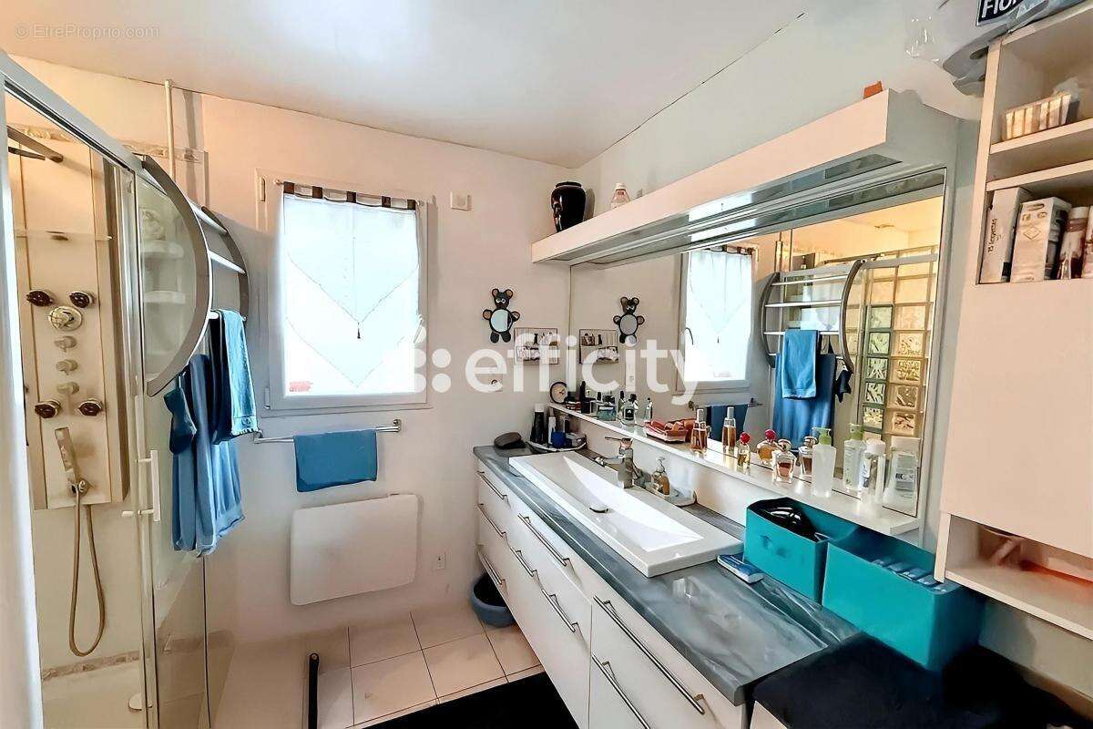 Maison à SAUZE-VAUSSAIS