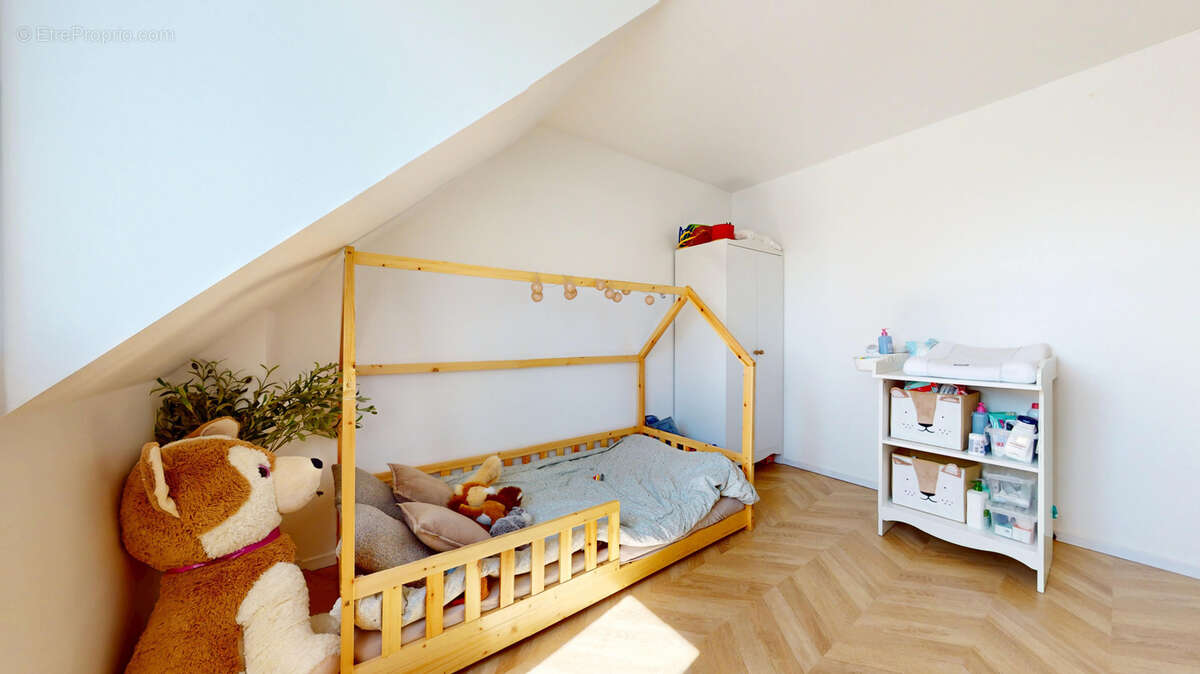 Maison individuelle familiale dans un quartier pavillonnaire, 4 chambres, confort de plain pied et sous-sol - photo 11