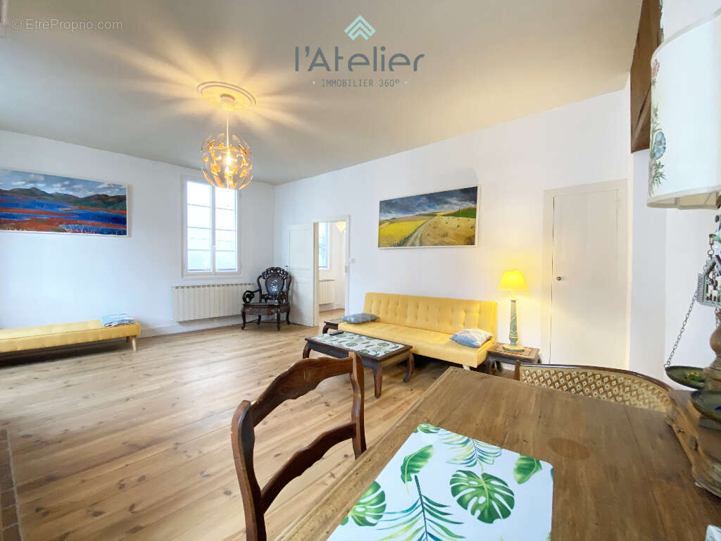 Maison à SARRANCOLIN