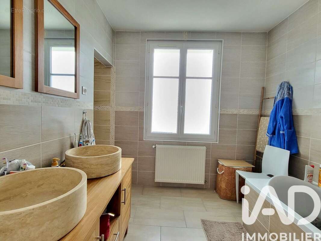 Photo 6 - Maison à CHATELLERAULT