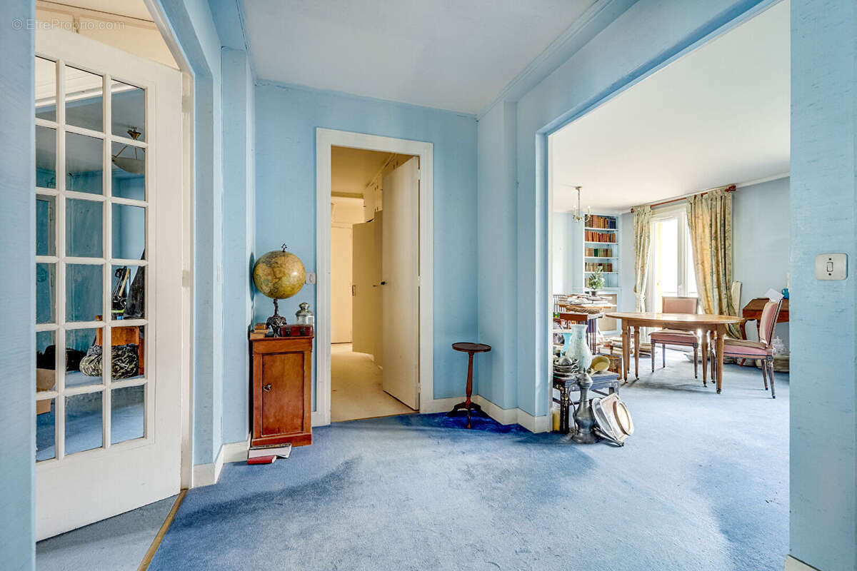 Appartement à PARIS-14E