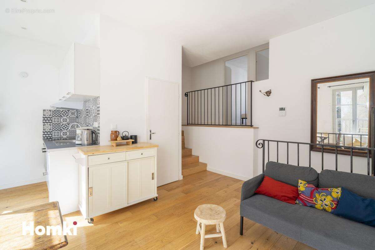 Appartement à MARSEILLE-1E
