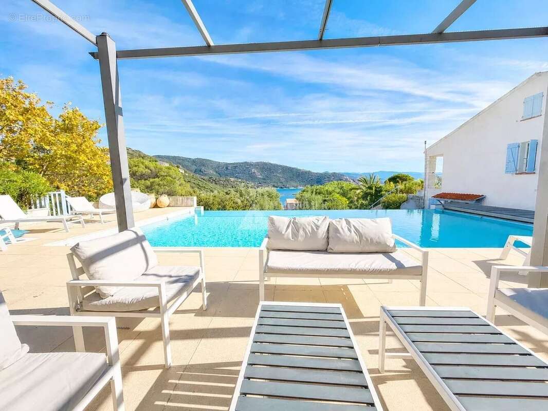 Villa d’exception avec grande piscine et vue panoramique mer – cargese - photo 2
