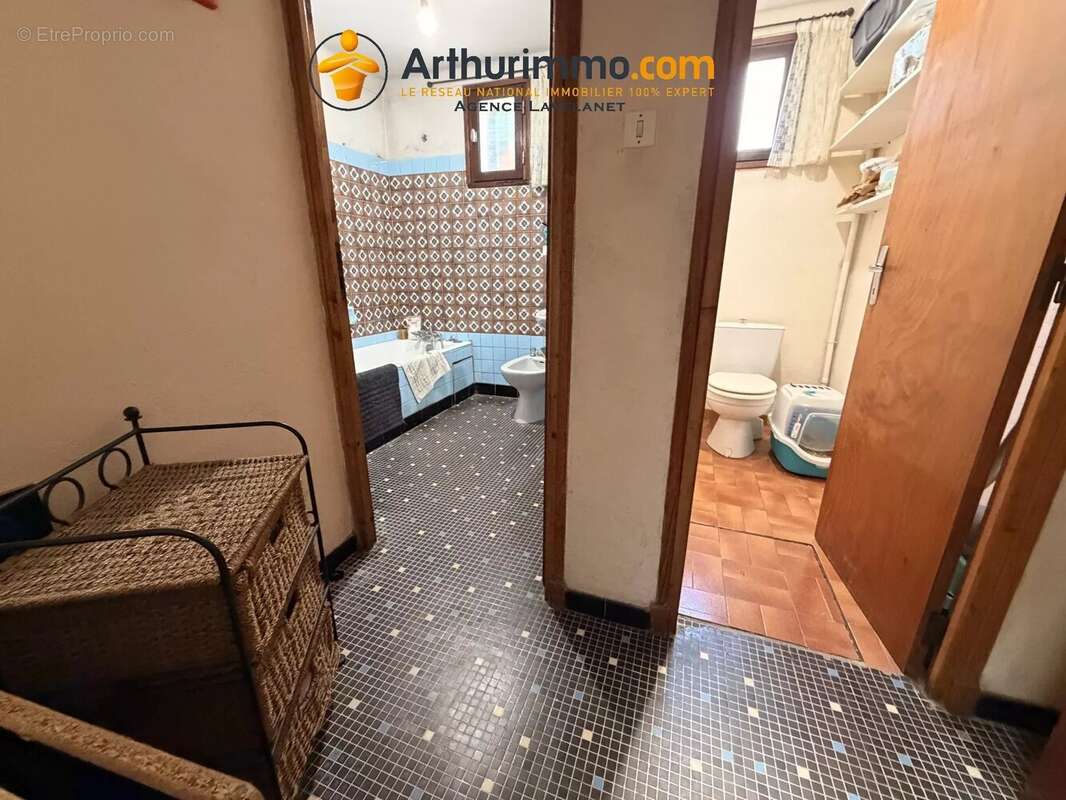 Maison familiale avec dépendances et terrain - 09300 villeneuves d'olmes - photo 9
