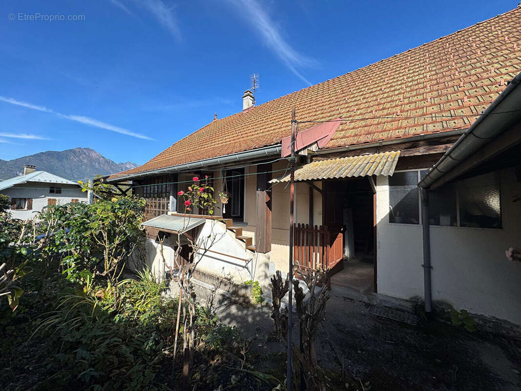 Maison à NOTRE-DAME-DES-MILLIERES