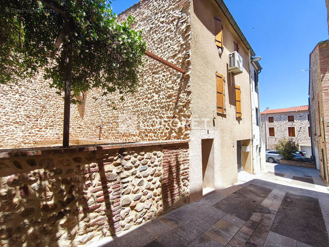 Maison à VILLEMOLAQUE