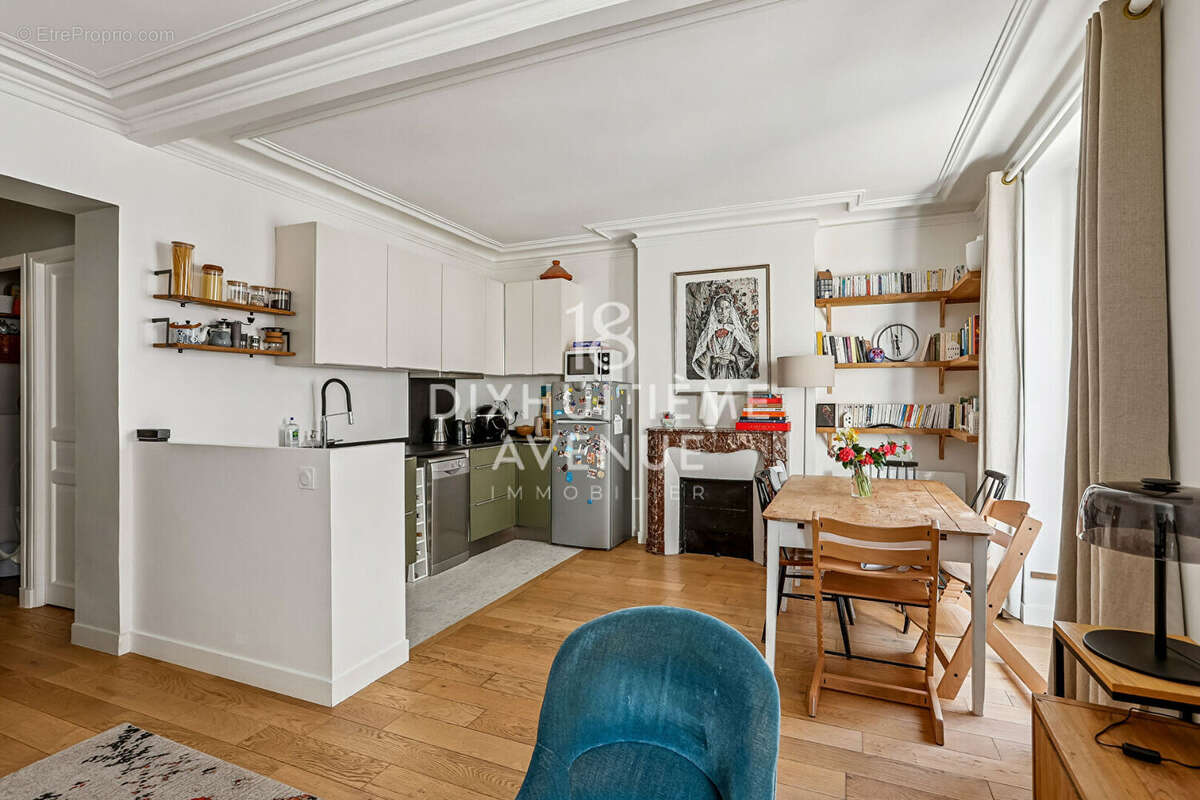 Appartement à PARIS-18E