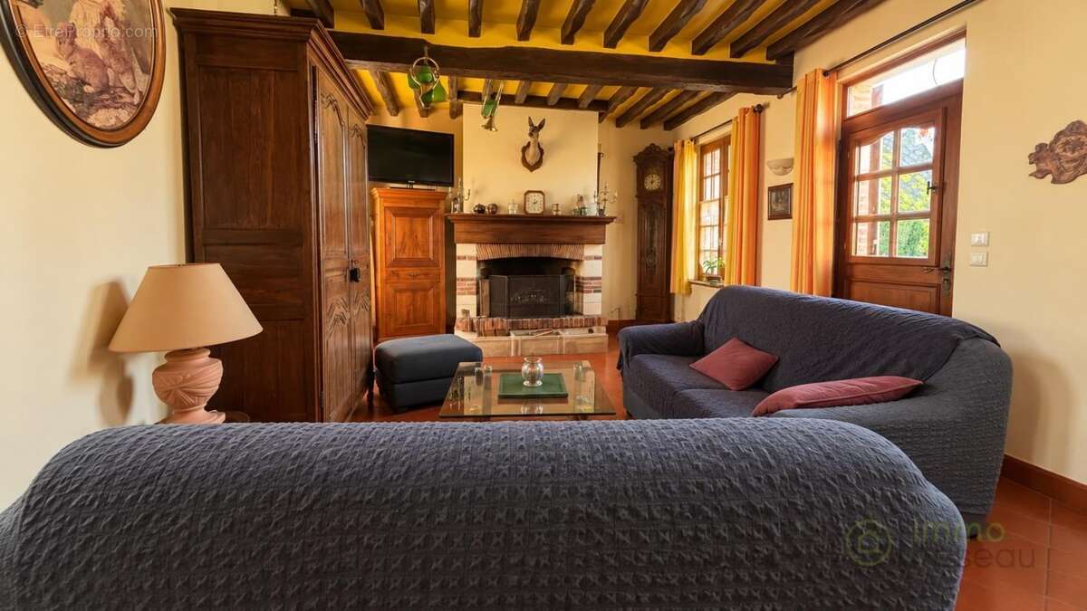 Maison 200 m² à Saint-Just-En-Chaussee  - photo 2