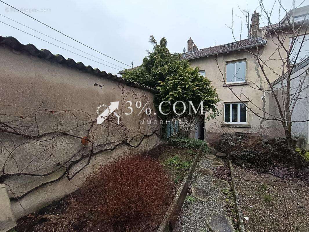 Maison à DAMELEVIERES