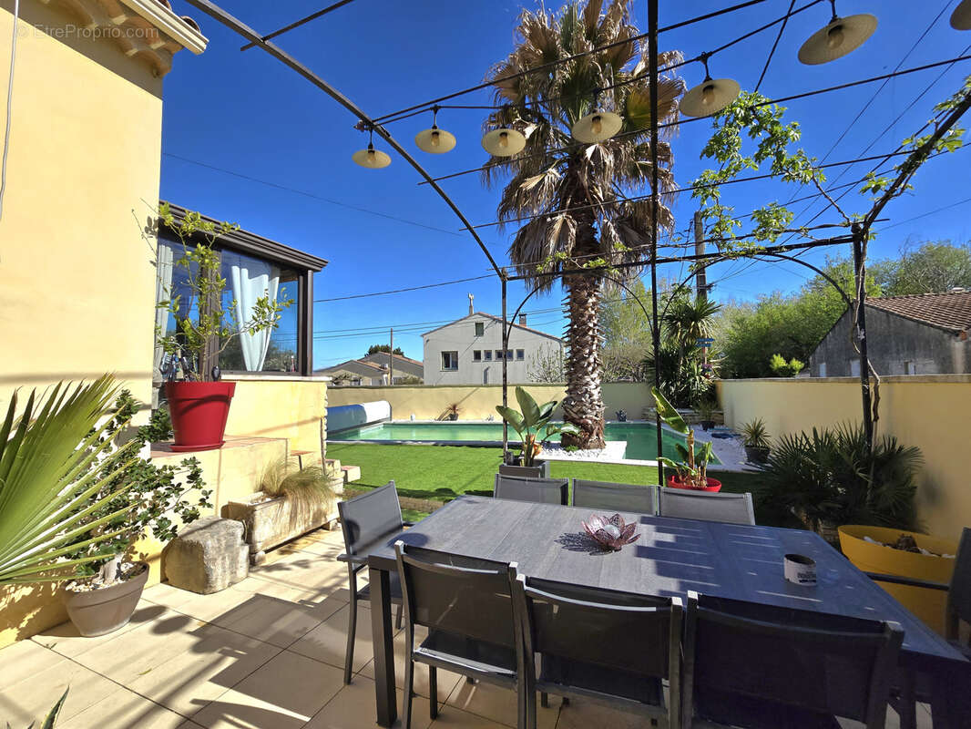 Maison à L'ISLE-SUR-LA-SORGUE