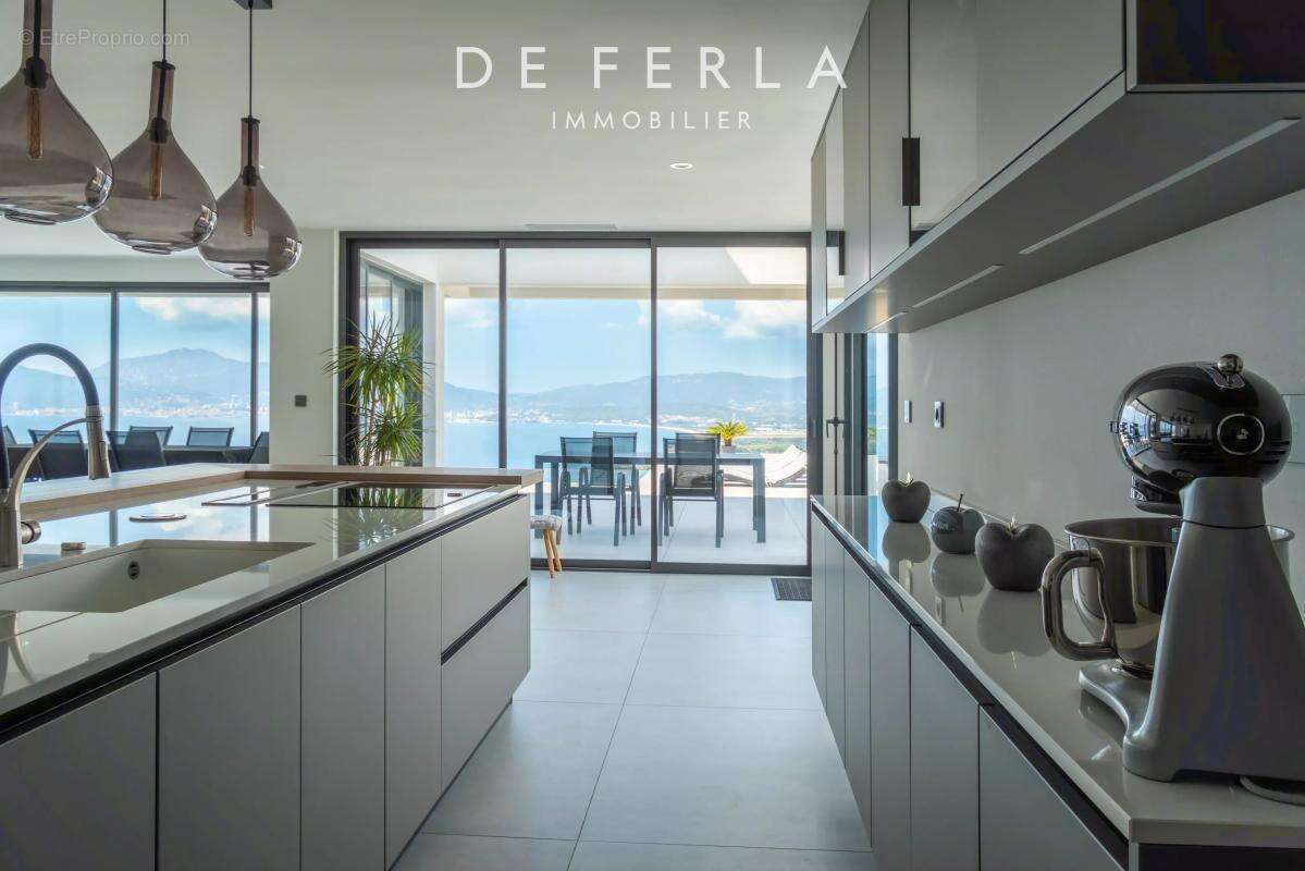 Propriété avec vue mer sur Porticcio - photo 7