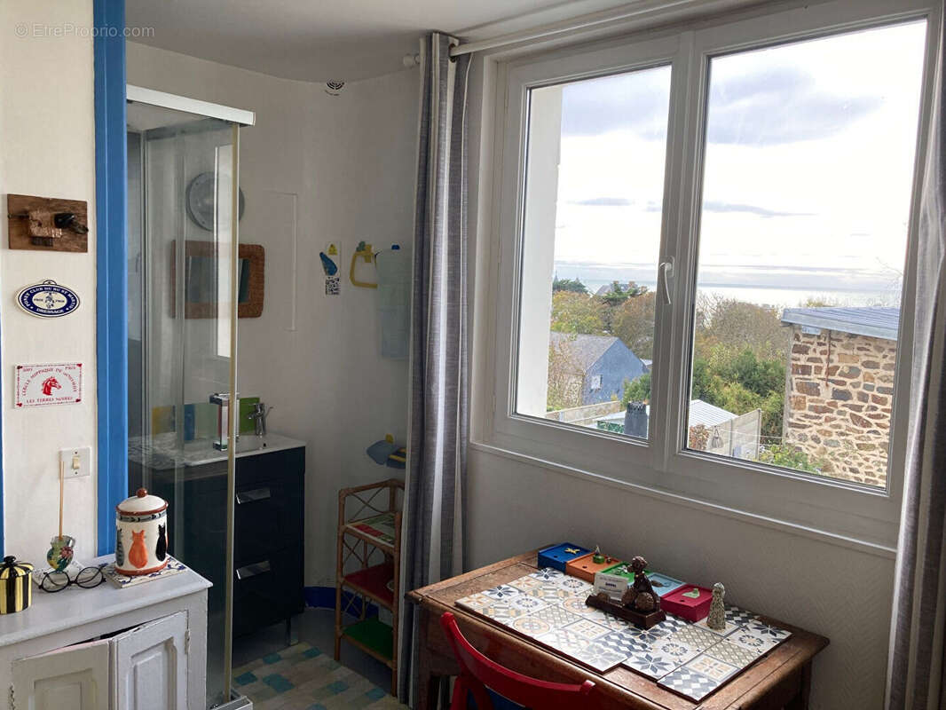 Maison à SAINT-PAIR-SUR-MER