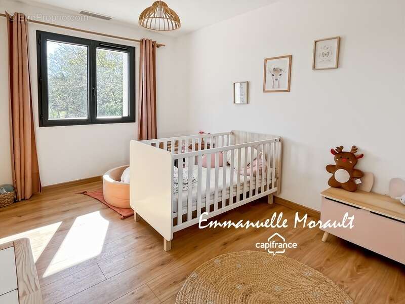 Maison à BAGNOLS-EN-FORET