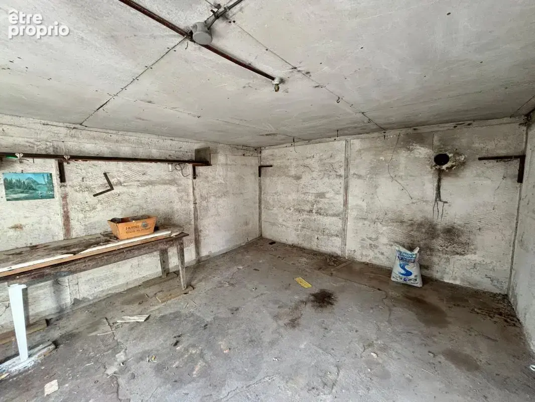 Opportunité rare – Hangar à réhabiliter avec terrain plat de 413 m² au Petit-Saint-Mars - photo 5