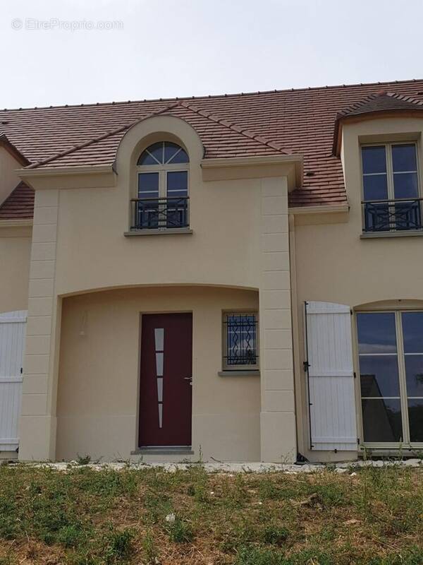 Terrain à VILLIERS-ADAM