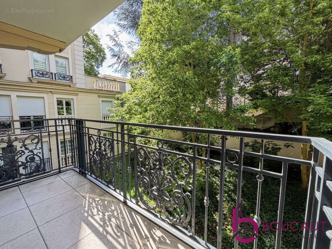 Appartement à LE PLESSIS-ROBINSON
