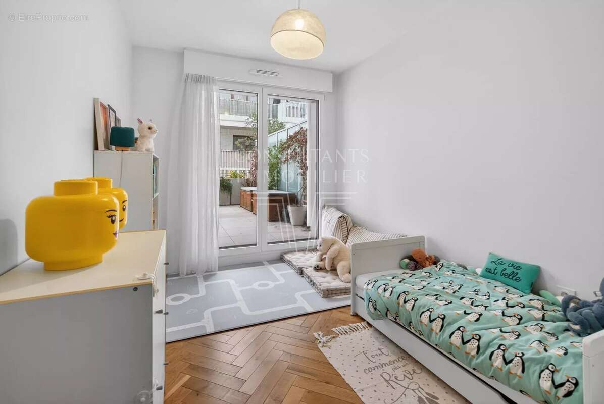 Appartement à ISSY-LES-MOULINEAUX
