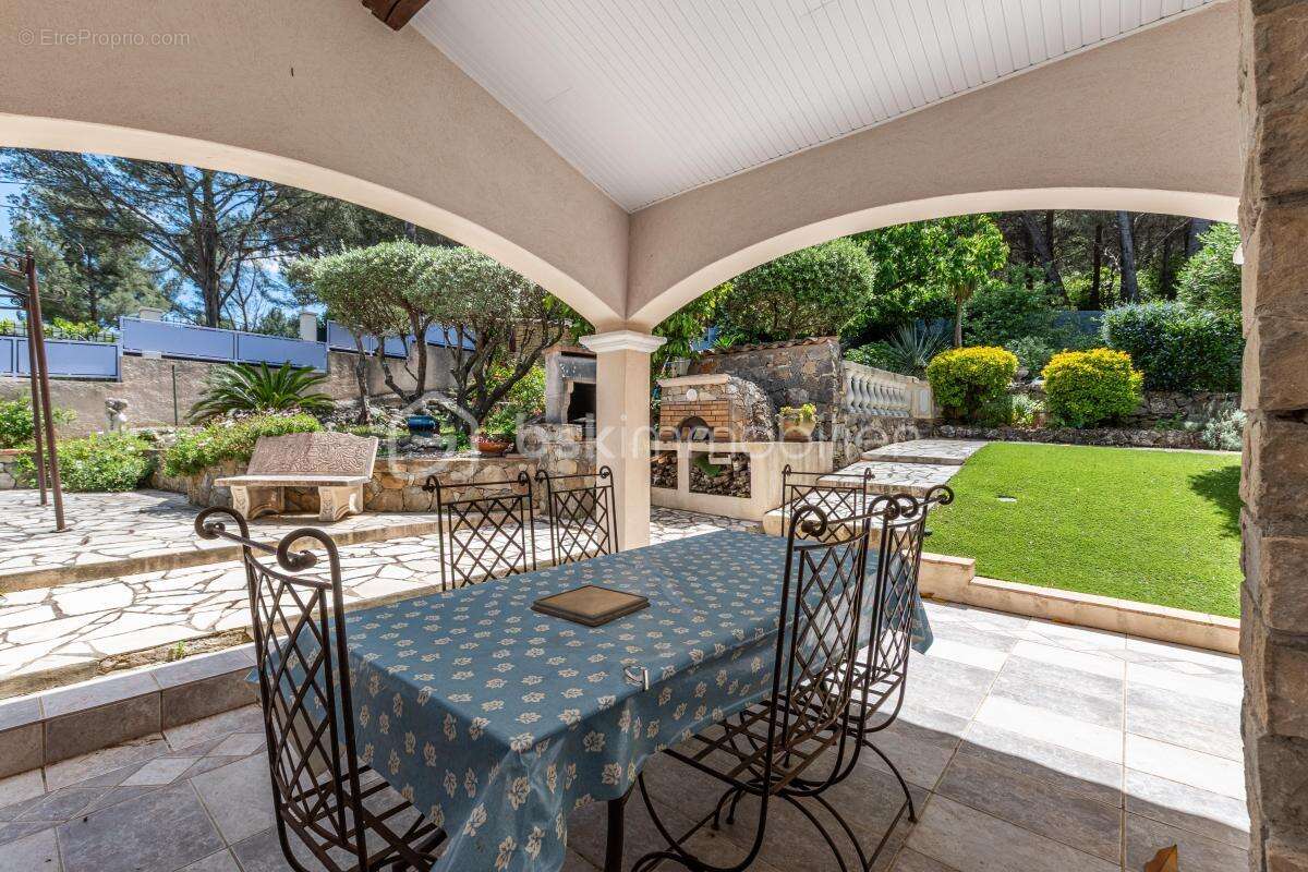 Maison à LA VALETTE-DU-VAR